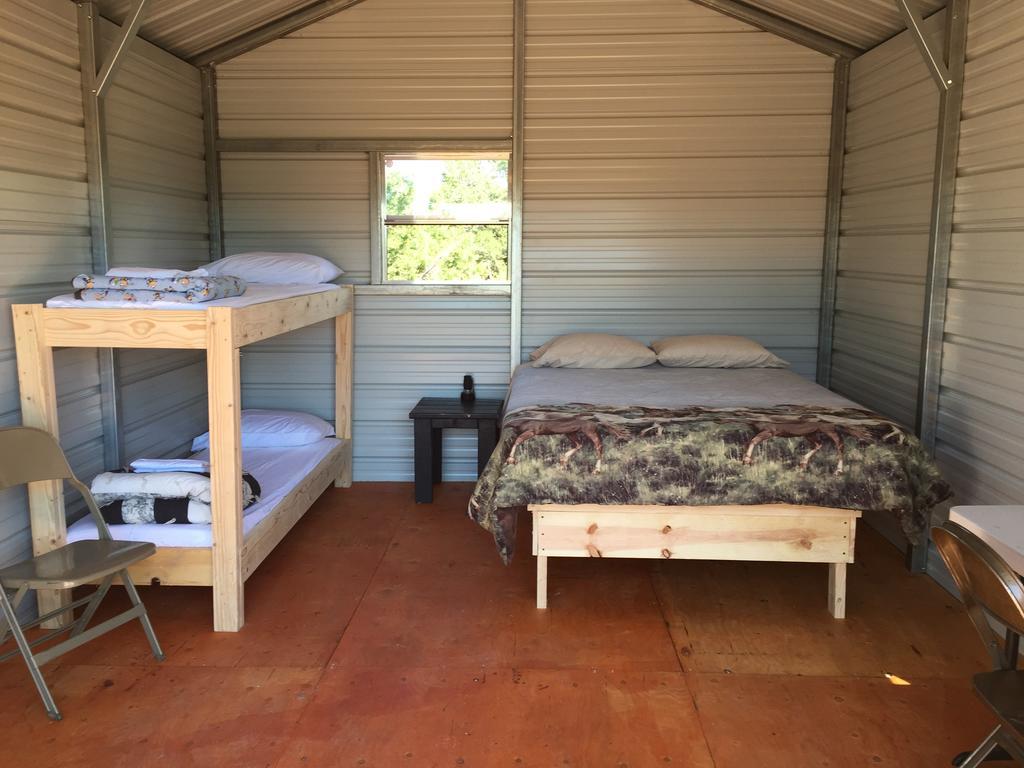 Bluebell Cabin, Glamour Cabin Camping, Stunning Night Sky มอนติเชลโล ภายนอก รูปภาพ